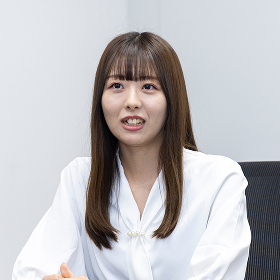 後輩社員